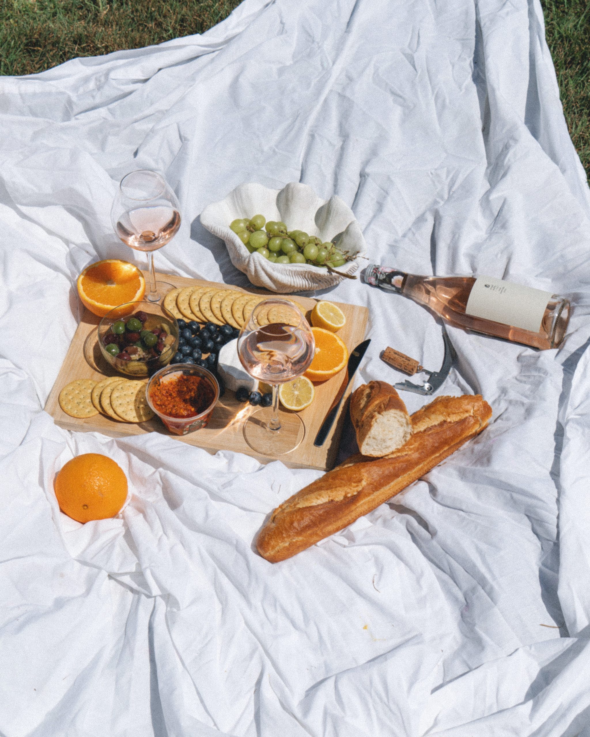 rosé wine picnic