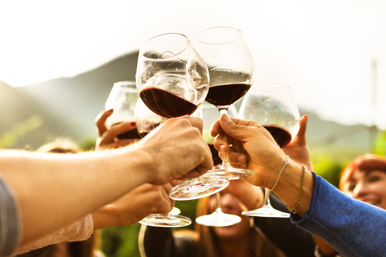 top 5 summer wines with friends
